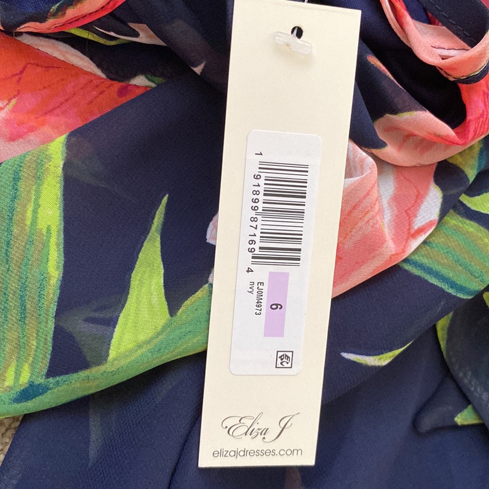 NWT Eliza J Floral Handkerchief Style Hem Dress- Size 6 - Picture 9 of 10